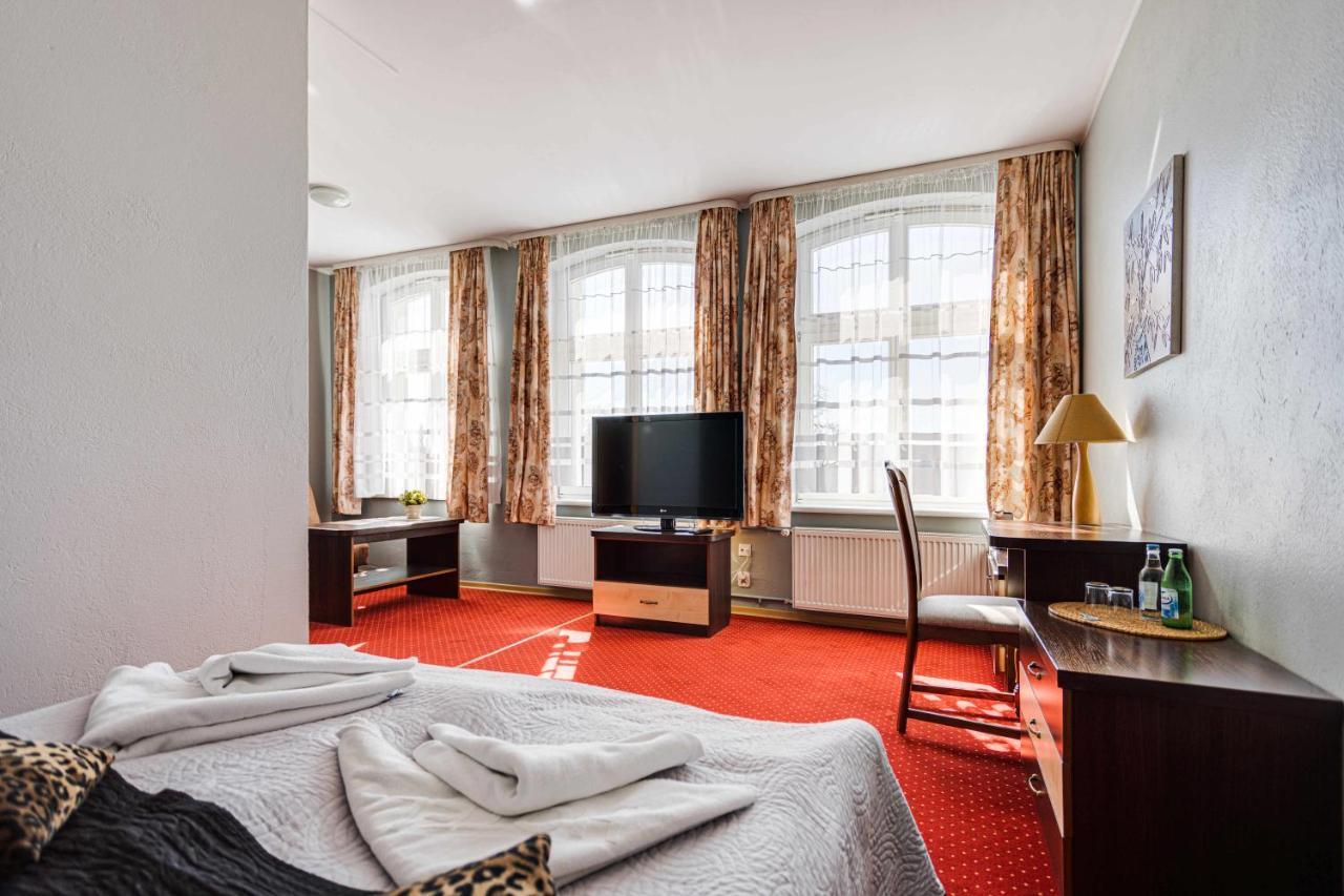 Hotel Sowa Elblag Bagian luar foto
